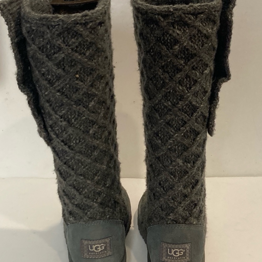 UGG Women’s Lattice Cardy Knit Sweater Gray Tall Boots Sz 8 - Picture 6 of 9